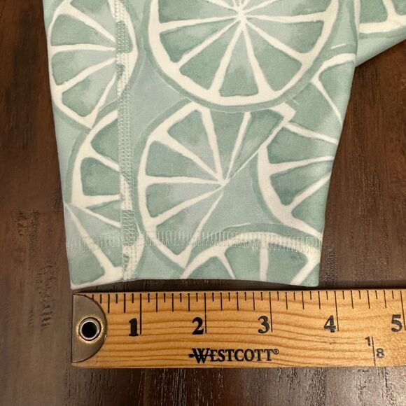 NWT GILLY HICKS Lemon Print Go Recharge High Rise 7/8 Leggings Green Blue - Picture 15 of 15